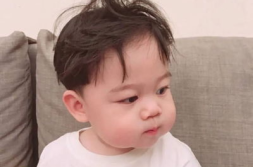 小孩图片可爱呆萌,可爱呆萌小孩图片精选集”