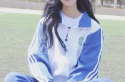 夏季校服太薄没有罩,轻盈透薄,展现青春风采
